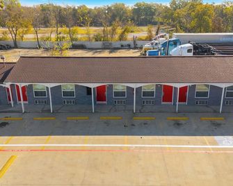 Golden Inn Dallas by Hotel O - Balch Springs - Gebäude