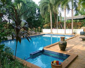 Coconut Villa - Ko Mak - Bazén