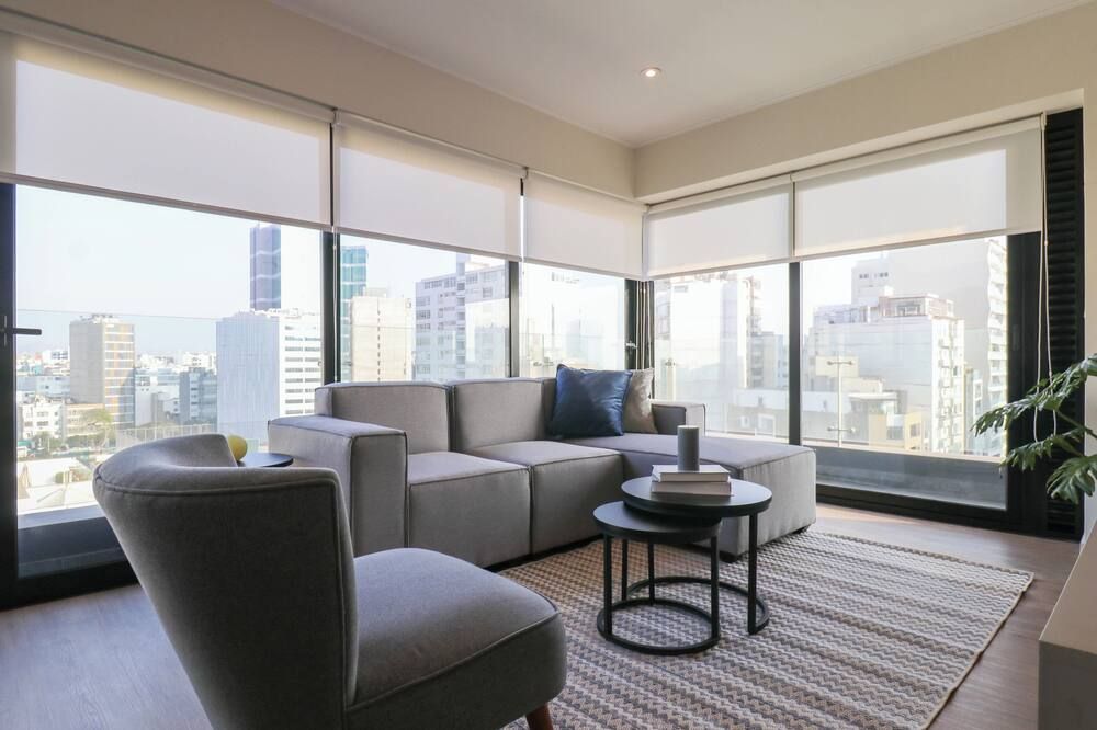 Liven in Miraflores by Wynwood House - Lima - Living room