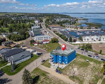 Lakefront Lookout 1BR Condo on Lakeshore Drive - Sylvan Lake
