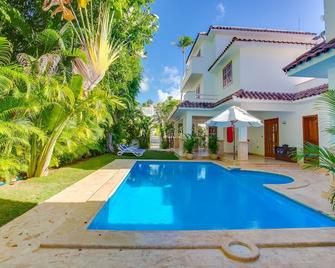 6br Dual-Villa Estate! Staff, Private Pool & Vip Beach Access + Free Bonus - Bavaro - Piscine