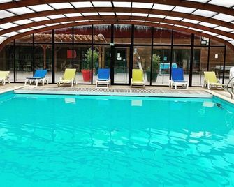 Les Chalets du Lac de la Vingeanne - Longeau-Percey - Pool