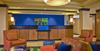 Fairfield Inn & Suites by Marriott Texarkana - Texarkana - Rezeption