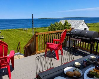 Beautiful place with a fantastic view. Special rate for Fall/Winter. Book Now. - Caraquet - Balcon