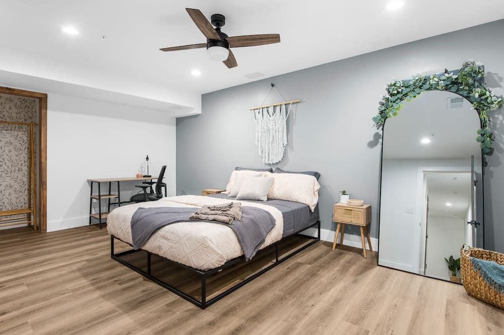 HGTV quality, private guest suite, country getaway with hot tub & fire pit