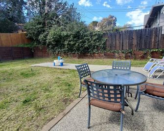 Comfy Furnished 3B/2B House in Central Redwood City - Redwood City - Patio