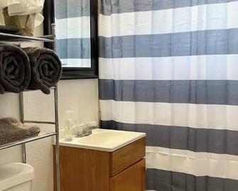 Entire Apartment Unit. 5 minutes to Ft. Bliss - El Paso