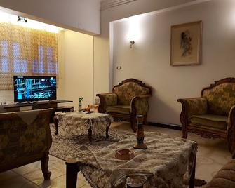 Salem Apartment - Ismailia - Rezeption