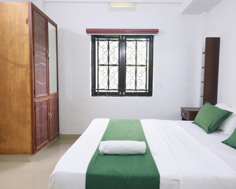 Hills And Views Stays - Vandanmedu - Bedroom