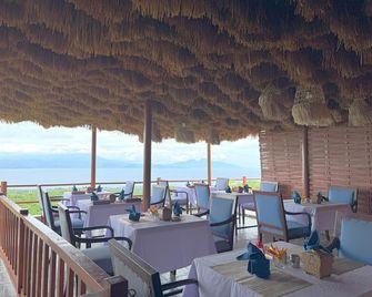 Mere Sea View Penida - Nusa Penida - Restauracja