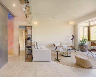 NEW ! Estoril Valley by Lisbon-Coast vacation - Estoril - Living room