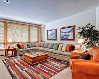 Highlands Westview 105 by East West Hospitality - Beaver Creek - Sala de estar