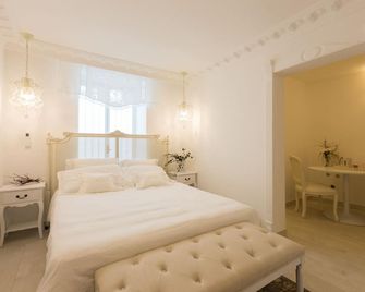 Suite Le Perle - טרנטו - חדר שינה