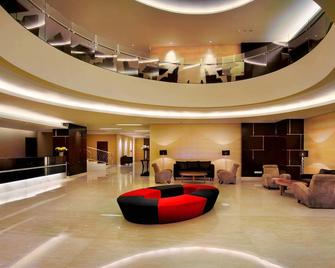 Aston Makassar Hotel & Convention Center - Makassar - Lobby