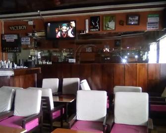 Sundowner Lodge - Nakuru - Bar