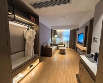 Tingbai Business Hotel (Suzhou Renmin South Road Jinfang Century City Branch) - Suzhou - Bedroom