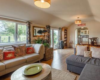 Blossom Cottage - Lakenheath - Living room