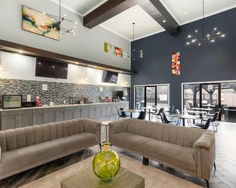 Wingate by Wyndham Humble/Houston Intercontinental Airport - Humble - Lobby