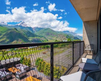 Step Inn - Kazbegi - Stepantsminda - Balkon
