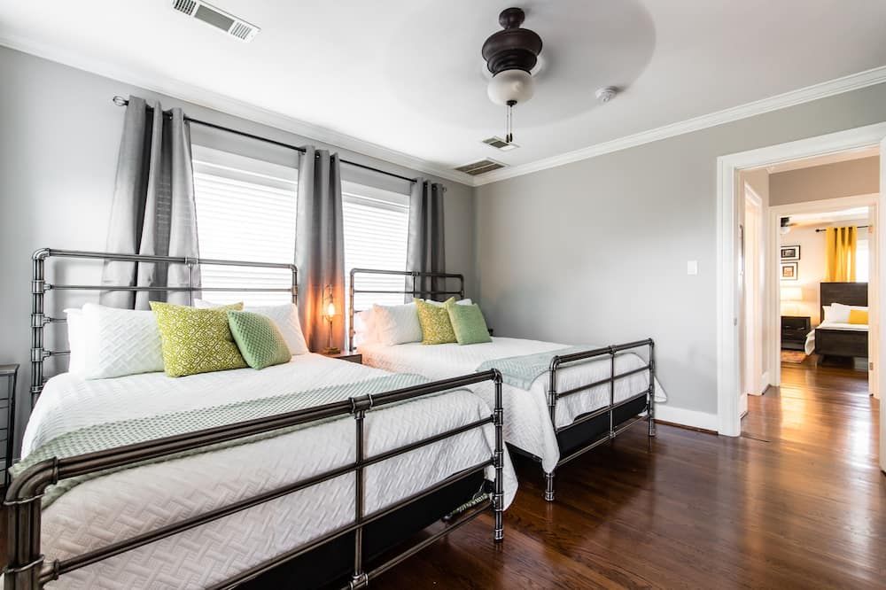 The Roux House Offers Luxury, Comfort & Location! - דאלאס - חדר שינה