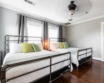 The Roux House Offers Luxury, Comfort & Location! - Dallas - Sovrum