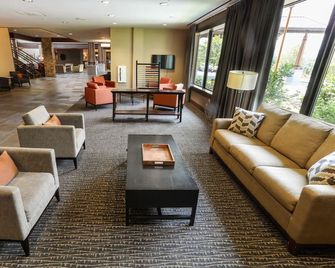 Carroll Valley Escape | King Room w/ Golf Views - Carroll Valley - Lounge
