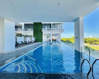 Comfort & Convenience: Studio Condo in Iloilo - Iloilo City - Pool