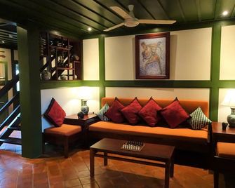 Villa Maydou Boutique Hotel - לואנג פראבאנג - סלון