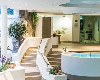 Parkhotel Schmid - Adelsried