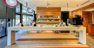 Holiday Inn Express Port Moresby - Puerto Moresby - Bar