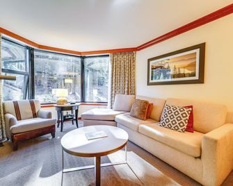 Breathtaking Olympic Valley Gem Walk to Chairlift - Olympic Valley - Phòng khách