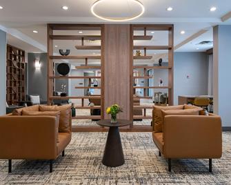 Holiday Inn & Suites Kamloops By IHG - קאמלופס - טרקלין