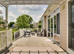Sunny Lewes Home with Sunroom, Deck and Pond View - Lewes - Balkon