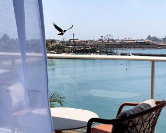 Terrou-Bi - Dakar - Balcony