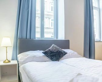 Wiener Stadthalle Boutique Rooms - ideal for couples - Vienna