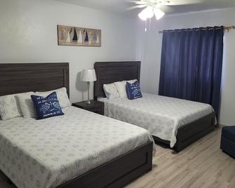 Deluxe Studio with Ocean View - 1A - George Town - Bedroom