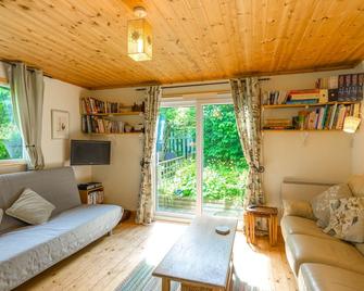 The Log Cabin, With A Garden In Adforton - Bucknell - Sala de estar