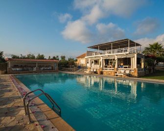 Agrikies Country Retreat - Marathopolis - Pool