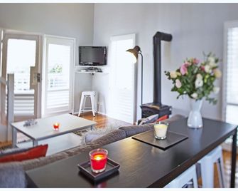 Lake Orchard Villas - Daylesford - Вітальня