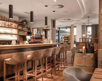 Alpenparks Hotel & Apartment Orgler Kaprun - Kaprun - Bar