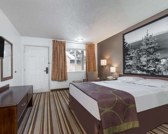Super 8 by Wyndham Fernley - Fernley - Bedroom
