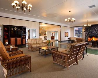 Volcano House - Volcano