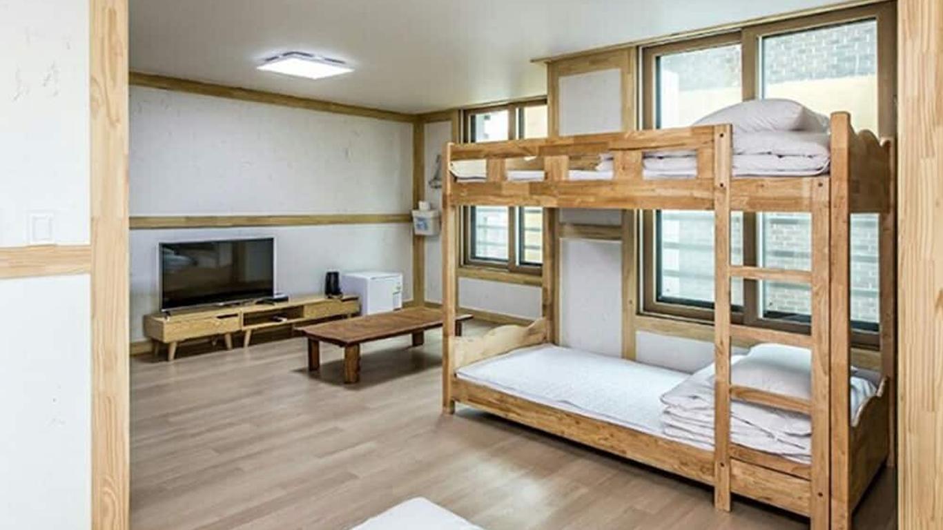 Kirin Guesthouse - Hostel