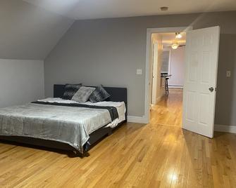 Comfy Loft Beacon Ny - Beacon - Schlafzimmer