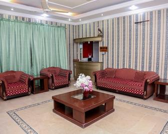 Swiss Cottage - Rawalpindi - Living room