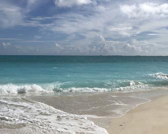 Aqua Dreams, Htd Priv Salt Pool, At Beach, Guest hse, 4 Kng BRs for 12, Lg Spa!! - Moss Town - Strand