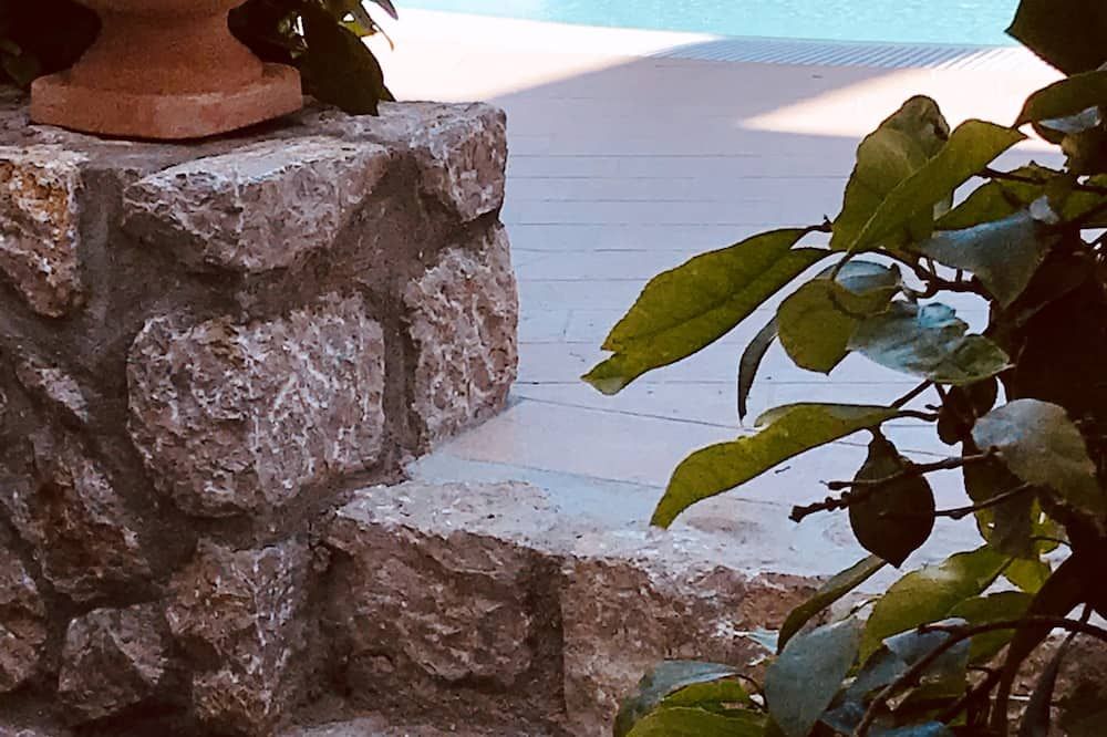 Bougainville Luxury Boutique Hotel - אנאקאפרי