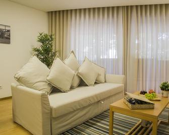 Spot Apartments Trindade - Porto - Living room