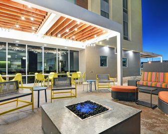 Home2 Suites by Hilton Grand Junction Northwest - Grand Junction - Binnenhof