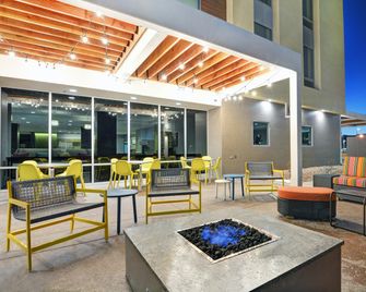 Home2 Suites by Hilton Grand Junction Northwest - Grand Junction - Binnenhof